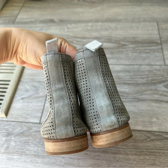 Pertini Chelsea Perforated Leather Flat Boot in Grey - Picture 8 of 11
